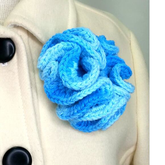 Bright Blue Floral Crochet Brooch Handmade Swirl Ombre Outerwear Colorful Pin - Picture 6 of 10